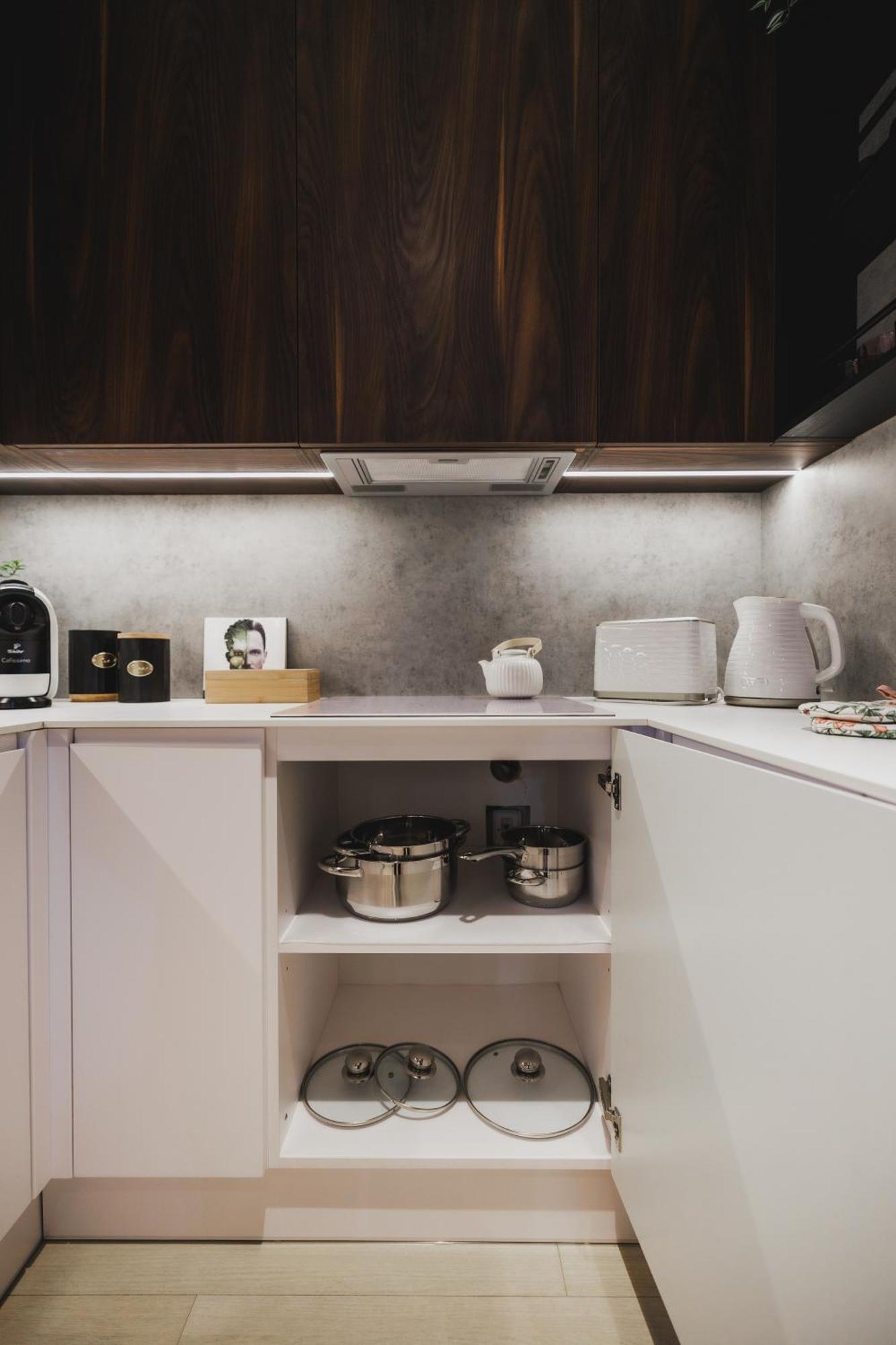 Rose Luxury Apartment & 24H Self Check-In With Private Parking Bańska Bystrzyca Zewnętrze zdjęcie