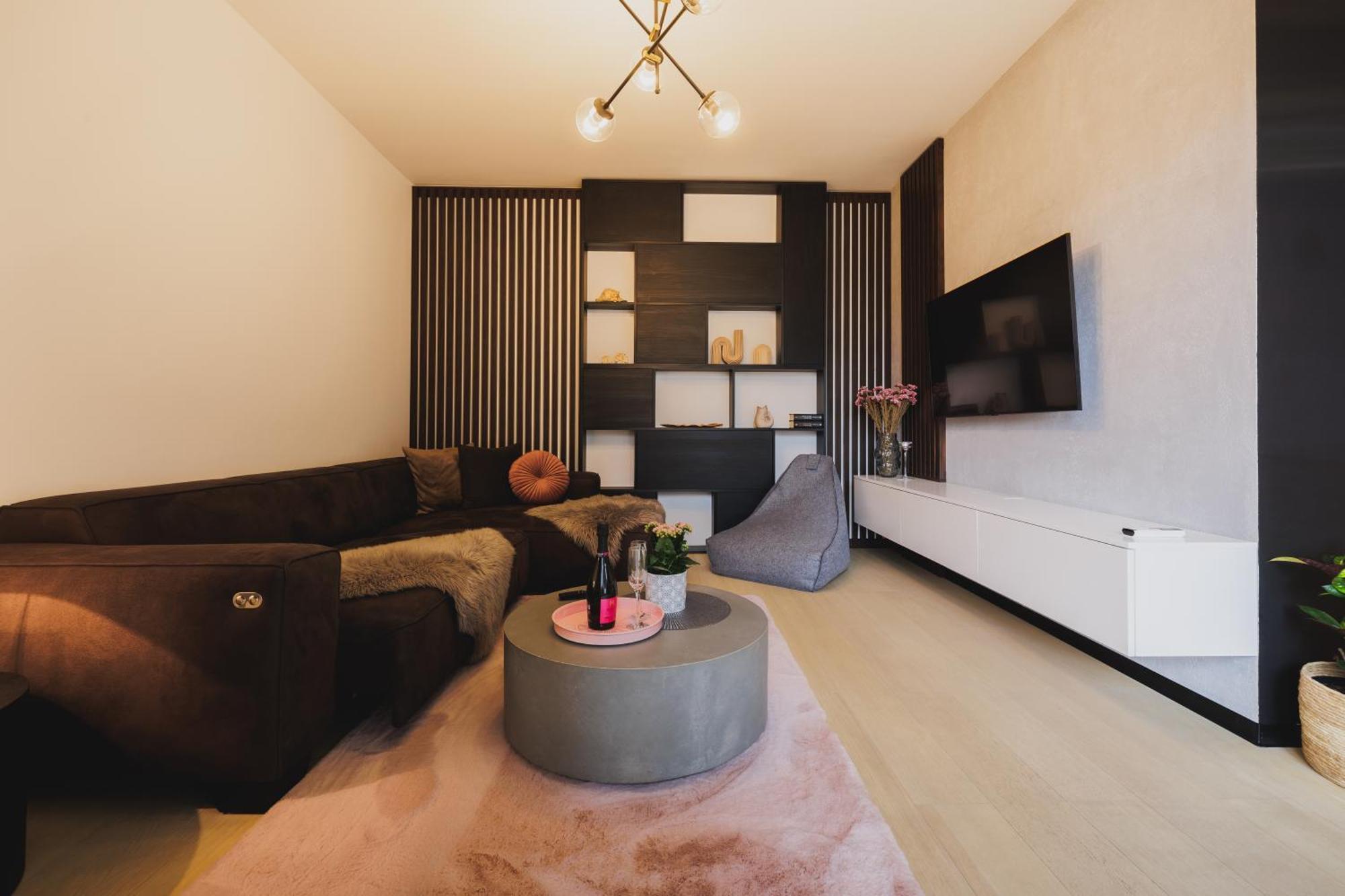 Rose Luxury Apartment & 24H Self Check-In With Private Parking Bańska Bystrzyca Zewnętrze zdjęcie